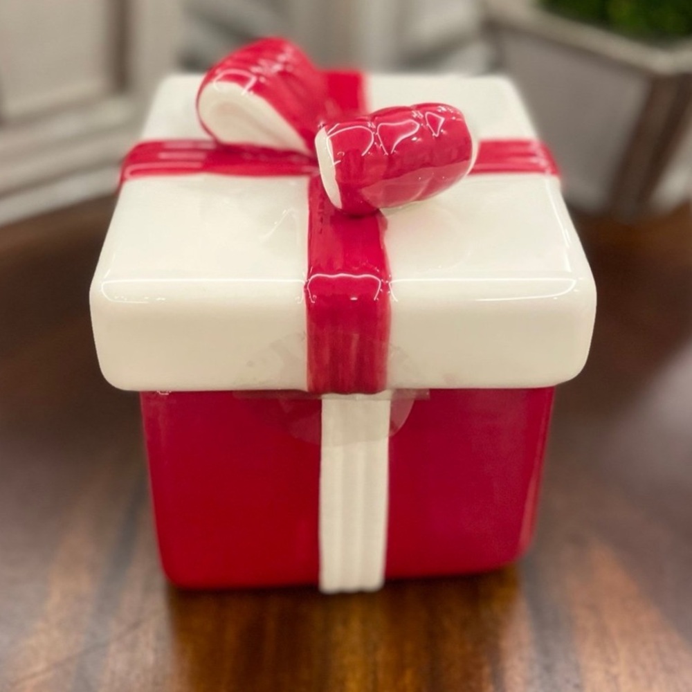 Target Red Present Bow Ceramic Jar